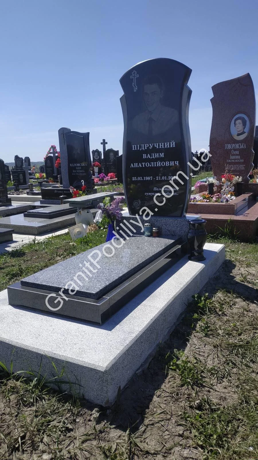 Подвійний пам'ятник з граніту - Кам'янець-Подільський | GranitPodillya